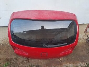 Seat Leon kufrové dvere