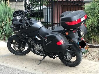 Suzuki V-Strom 650 - rv 2007.