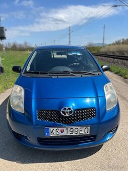 Toyota yaris (garazovane)