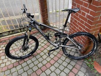 Trek Remedy 7, celoodpružený bicykel