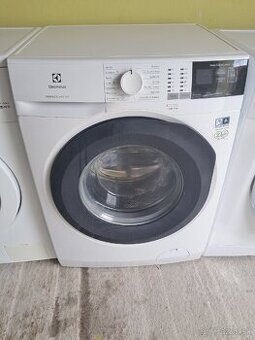Práčka Electrolux