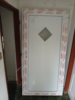 Predám plastove dvere