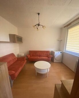 Na prenájom 3 izbový byt s balkónom, ul. Novomeského, Senica