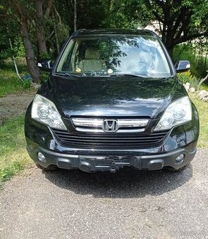 Predám túto Max zachovalu Hondu crv.r.v 2007.103 kw diesel l