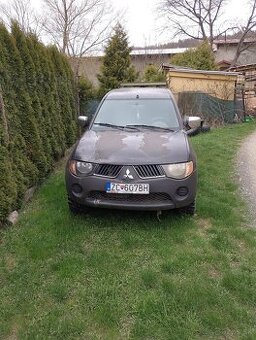 Mitsubishi L200 - 1