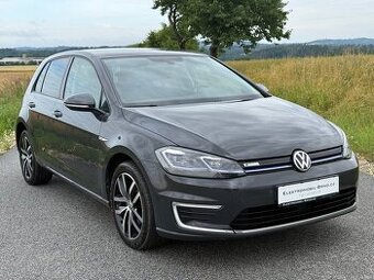 Volkswagen e-Golf, 36kWh,SoH 93%,CCS,NAVI, s DPH 14 244,-