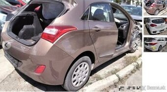 Hyundai i30 1.6 CRDI 2012 predám MOTOR D4FB, DVERE, BLATNÍK,