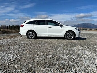 Hyundai i30 1,6 CRDi BEZ ad blue Family PDe U2 D4FB 81 kw
