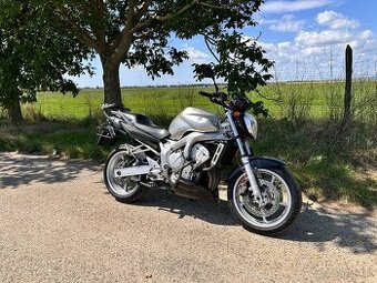 Yamaha FZ6n - 25kw v TP