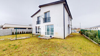 Komfortné 4 izbové bývanie s vlastným pozemkom/dvorom 229 m2
