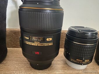 FOTO SET Nikon D5300 + makro objektív, statív, blesk a prísl