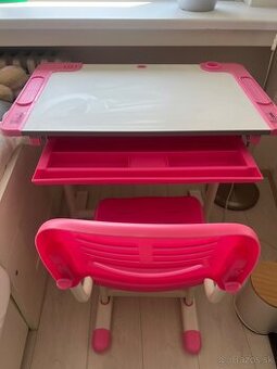Rastúci detský stôl so stoličkou - ideálne pre prváčku