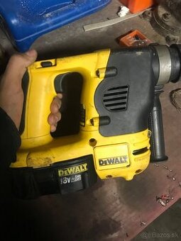 AKU kombinovane kladivo dewalt