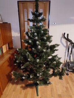 Predám vianočný stromček