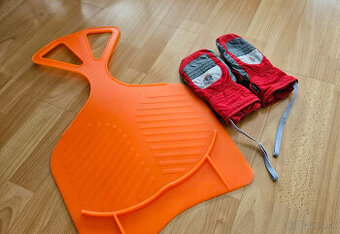 detske rukavice a klzak na sneh