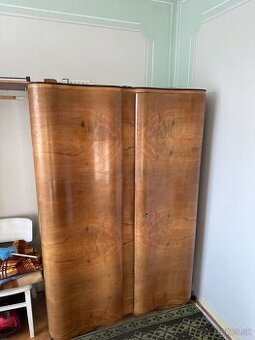 Predám set starožitných Art Deco skríň