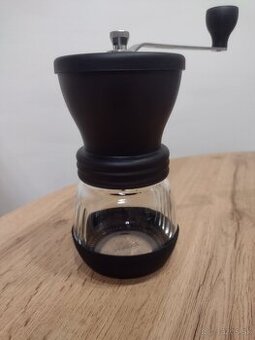 Predám mlynček na kávu Hario skerton plus