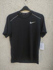 Pánské ultra lehké tričko na běhání Nike, vel. M - 1