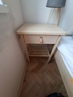 Nočný stolík IKEA  BJÖRKSNÄS