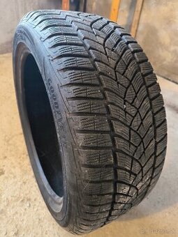 4ks zimné pneumatiky Goodyear R18, 245/45