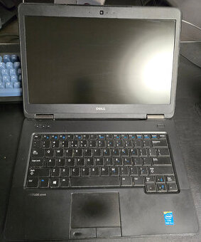 Nefunkčný DELL E5440 + nabíjačka + dock