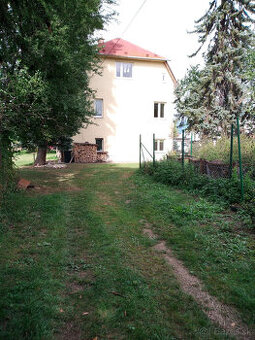 1.izbovy byt v RD