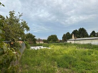 Pozemok v obci Orechová Potôň, 1573m2