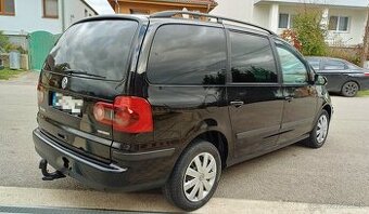 Volkswagen Sharan 2.0TDi 103Kw M6 R.V.04/2010 TrendLine MPV