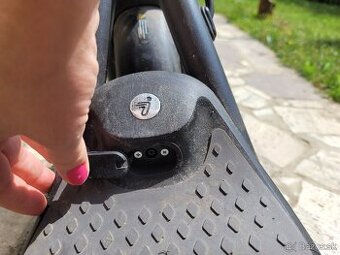 Elektrická kolobežka Ninebot