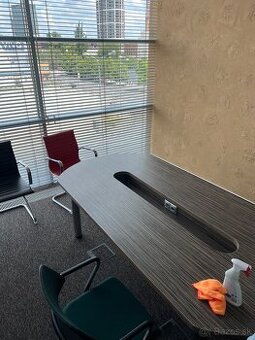 Stôl do zasadačky - 1