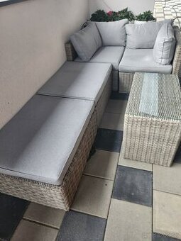 Predám ratanove sedenie