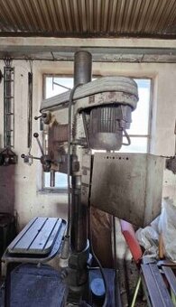 Použitá vrtačka VS 32 B, r. v. 1988