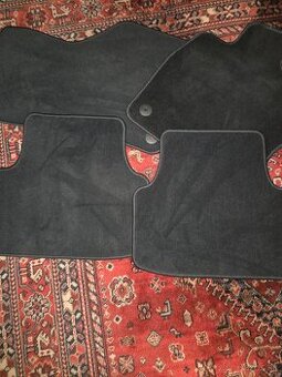 koberce do auta škoda fabia 4 4 ks 15eur a scala 4 ks nepouž