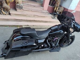 HARLEY DAVIDSON STREET GLIDE FLHX C USTOM SPECIAL