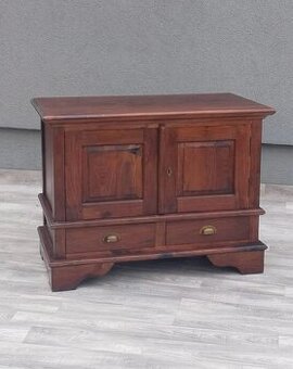 Komoda starožitná teaková.