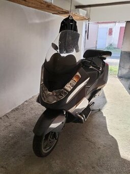 Predám maxi skúter Apprilia Atlantic 500