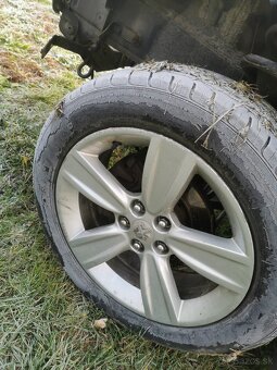 Predám 18 palcové hliníkové disky na peugeot 4007