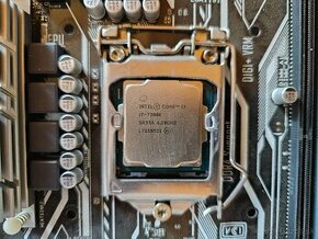 Intel i7 7700k s delidom - 1