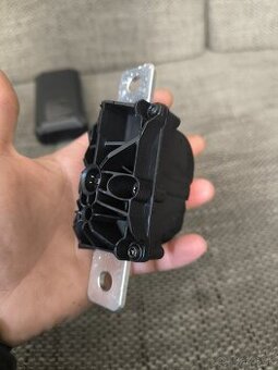 Spínač batérie / PYRO Patrón /odpájač-Tesla battery airbag