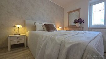 ⌂ Predaj trojizbový byt 68m2/ staré sídlisko Prievidza
