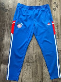FC Bayern Mnichov teplaky - 1