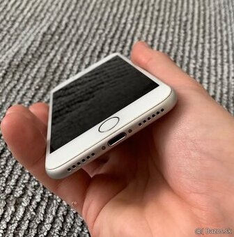 Predam IPhone 8 64GB 100% Baterka