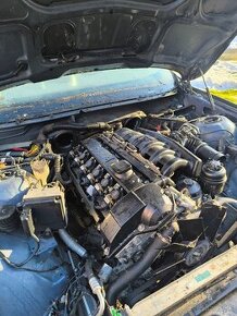 Predám na BMW motor 525i