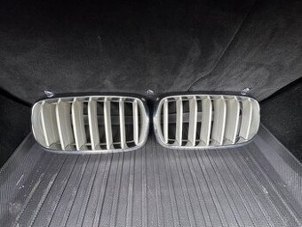 Na predaj originálne BMW predné mriežky (ľadvinky) – F15/F16