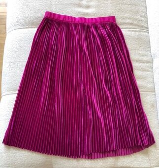 —————Ružovofialová skladá sukňa Zara, S/36, 8.90 E———-