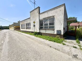 NA PREDAJ KOMERČNÝ OBJEKT SO ŠTÚDIOU NA BYTY, POZEMOK 1616M2