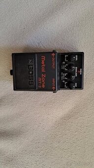 Gitarovy efekt Boss Metal zone MT2 + napájací zdroj - 1