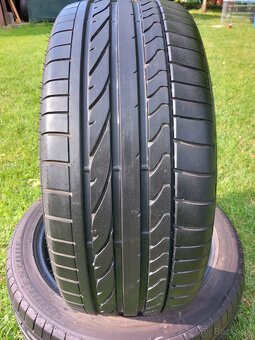235/40 r19  letne pneumatiky 2 kusy