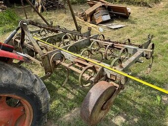 Predám kultivátor za traktor Zetor