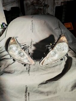 Predné svetlá Peugeot 207